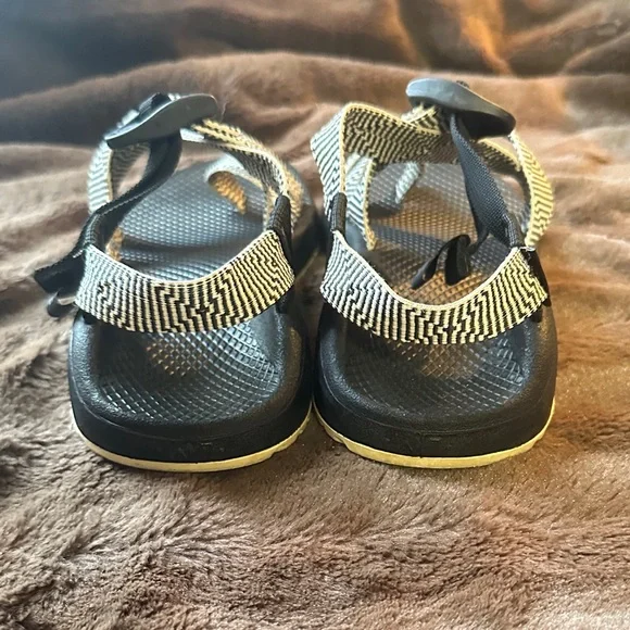 Chaco Z/2 Black and White Patterned Sandals - Picture 4 of 10